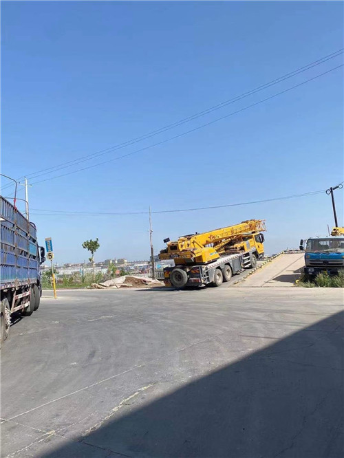 滁州市25吨吊车的租赁价格大概是多少？